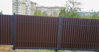 Купить распашные ворота из штакетника Новодвинск, цена от 2748 руб.